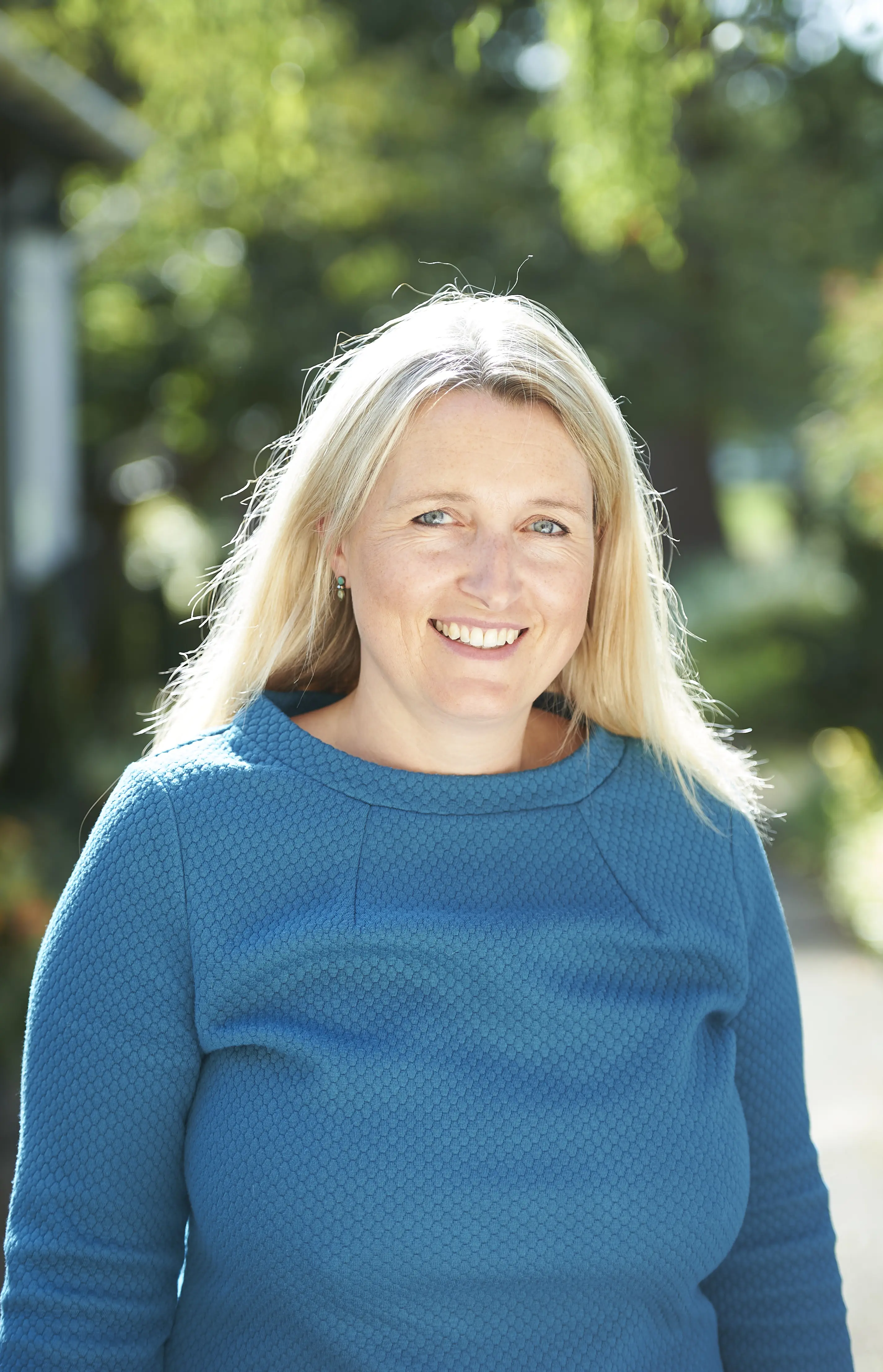  OptimizedImage,,girls,Optimized